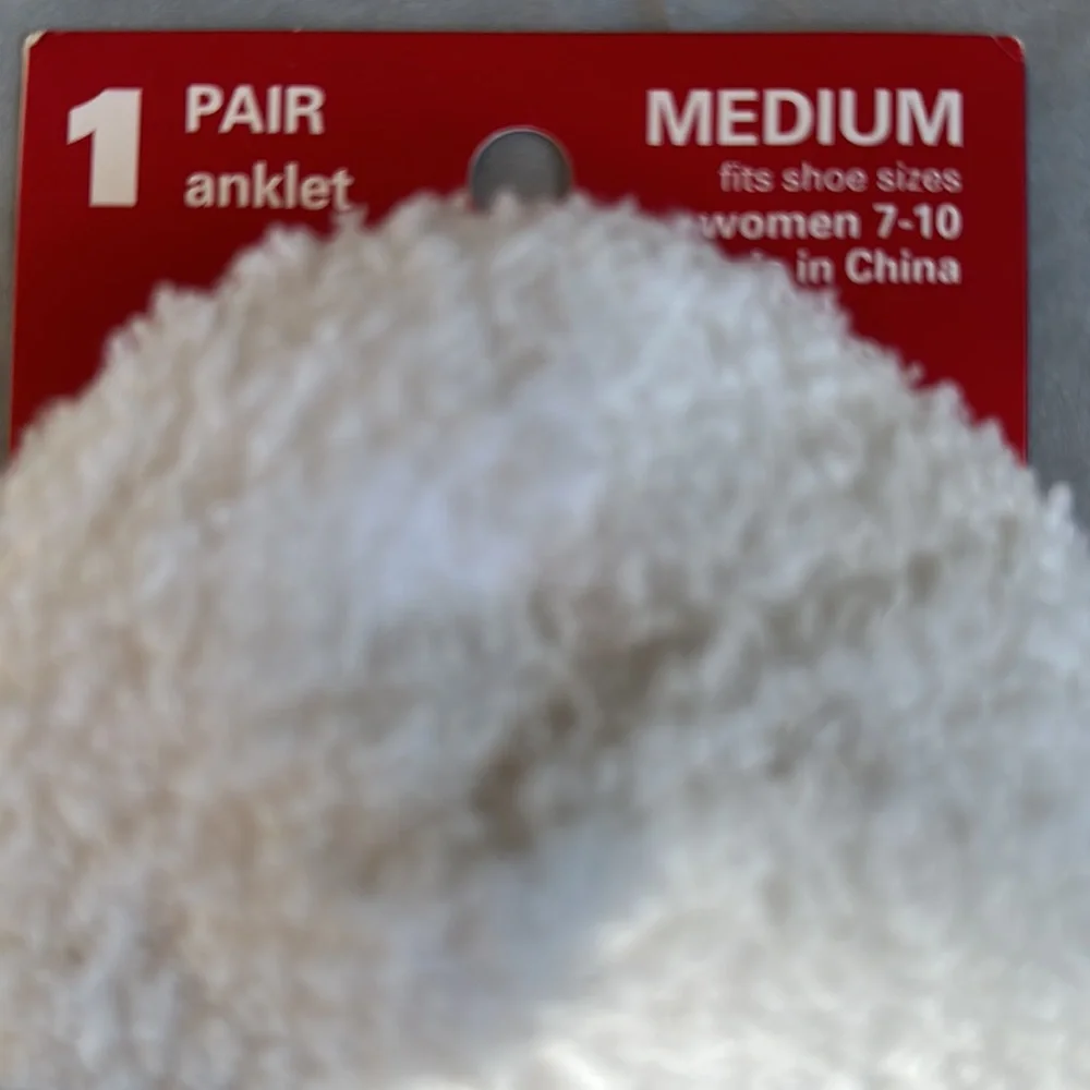 Med Peds  White 1 Pair Super Soft Anklet Socks Medium NWT